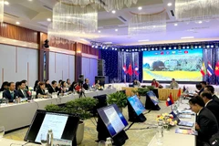 Quang cảnh phiên họp.