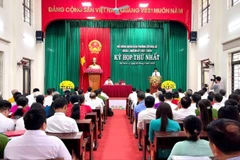 Quang cảnh kỳ họp thứ nhất Hội đồng nhân dân phường Tây Hoa Lư.