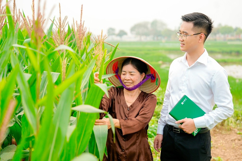 Khi người dân được tiếp cận bảo hiểm thuận lợi, họ có thể yên tâm sản xuất, giảm thiểu gánh nặng tài chính khi có rủi ro. dsc8712.jpg