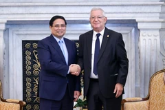 Thủ tướng Chính phủ Phạm Minh Chính và Chủ tịch Hội đồng Dân tộc (Thượng viện) Algeria Azzouz Nasri. (Ảnh: VGP/Nhật Bắc)