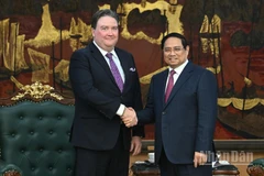 Thủ tướng Chính phủ Phạm Minh Chính và Đại sứ Hoa Kỳ tại Việt Nam Marc E.Knapper. (Ảnh: TRẦN HẢI)
