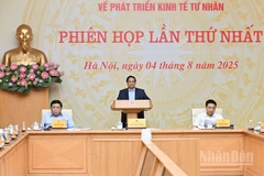 Thủ tướng Chính phủ Phạm Minh Chính chủ trì phiên họp. (Ảnh: Trần Hải)