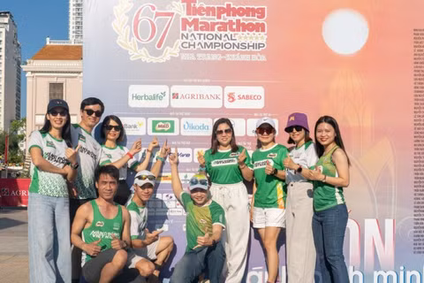 Đại diện từ nhãn hàng Nestlé MILO hào hứng tham dự giải chạy.