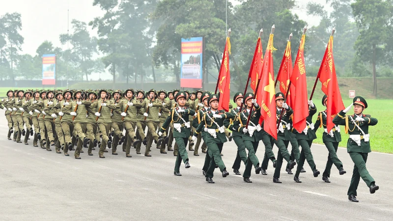 Quân đội Nhân dân vững bước dưới cờ Đảng quang vinh 