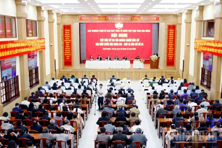 Quang cảnh hội nghị tại hội trường Tỉnh ủy Lâm Đồng.