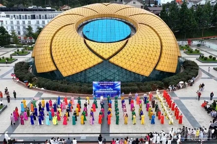 Rực rỡ sắc màu dân vũ thể thao tại Quảng trường Lâm Viên-Đà Lạt.