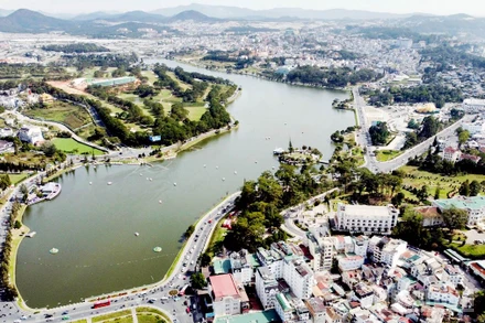 Tại khu vực trung tâm tỉnh Lâm Đồng, sự kiện “Cùng Việt Nam tiến bước” dự kiến diễn ra quanh hồ Xuân Hương, phường Xuân Hương-Đà Lạt.