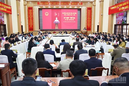 Quang cảnh kỳ họp.