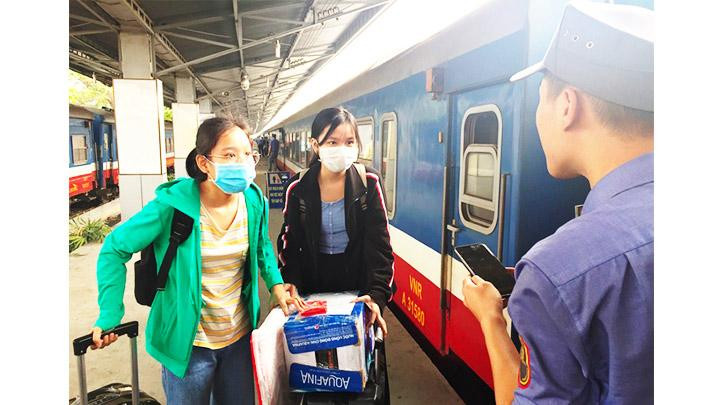 Giảm giá vé tàu cho học sinh, sinh viên nhập học năm học mới 2022