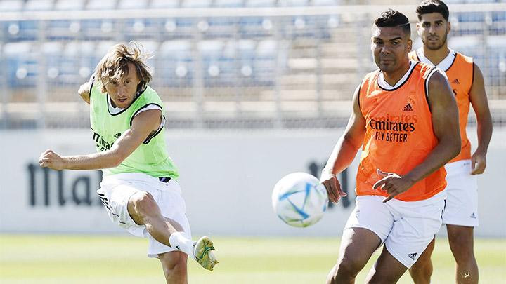 Real Madrid chăm sóc đặc biệt Modric 
