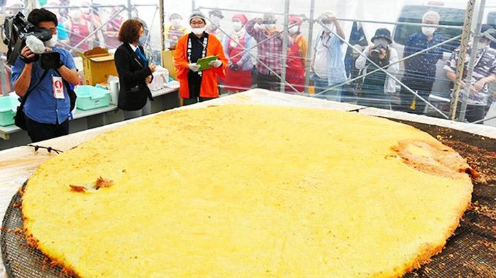 Món bánh khoai tây khổng lồ