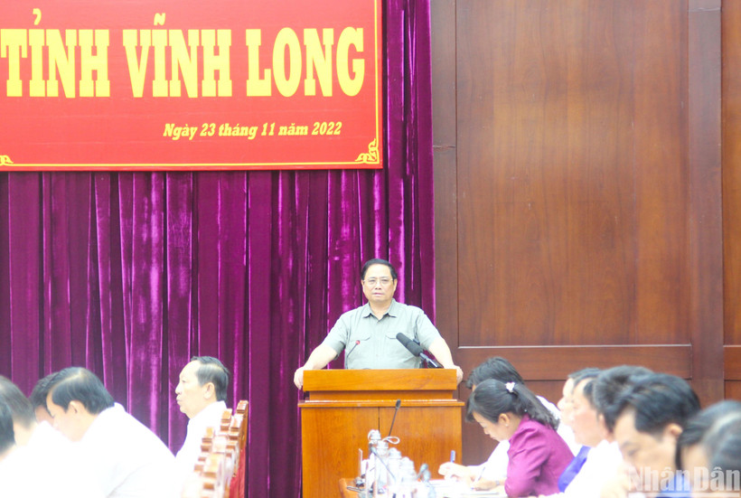 Thủ tướng Phạm Minh Chính phát biểu chỉ đạo tại buổi làm việc với Tỉnh ủy Vĩnh Long. (Ảnh: BÁ DŨNG).