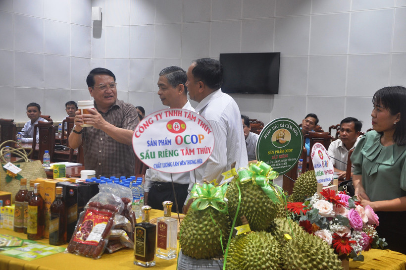 Hội đồng đánh giá, công nhận, phân hạng từng sản phẩm OCOP trên địa bàn tỉnh Tiền Giang.