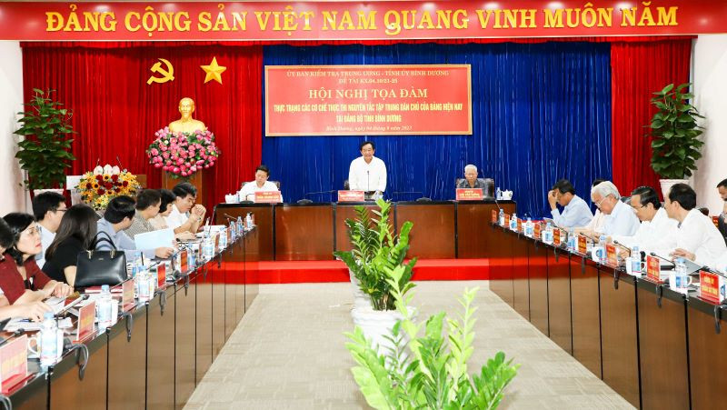 Toàn cảnh hội nghị tọa đàm.