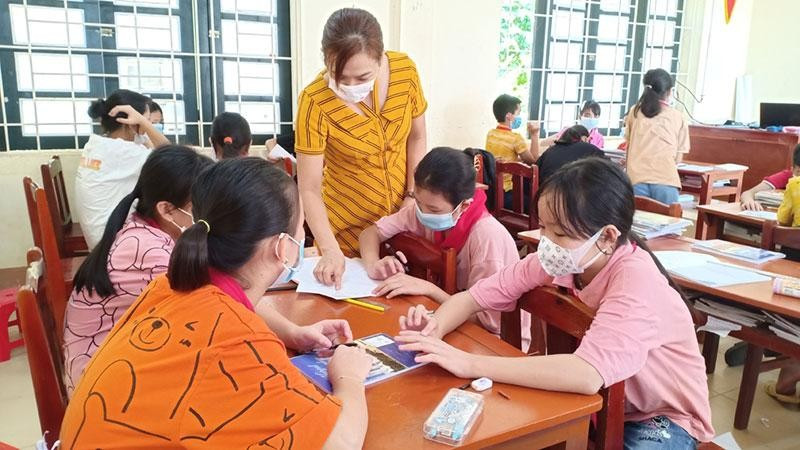 Một tiết học theo phương pháp mới thuộc Chương trình giáo dục phổ thông 2018 tại Trường phổ thông dân tộc nội trú THCS huyện Chợ Mới.