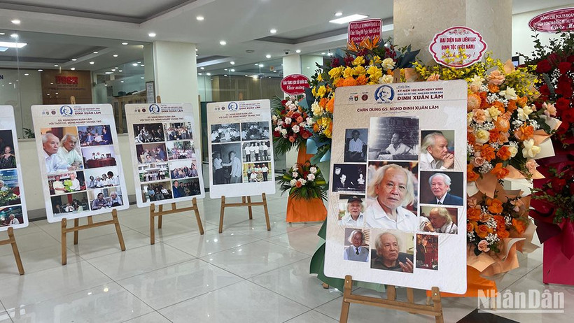 Triển lãm ảnh nhân kỷ niệm 100 năm ngày sinh GS, NGND Đinh Xuân Lâm.