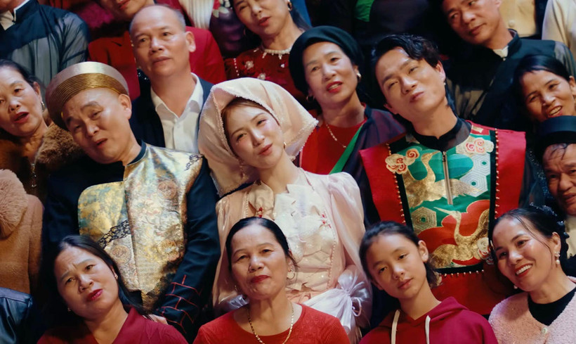 Hòa Minzy tôn vinh văn hóa quê hương Bắc Ninh qua MV “Bắc Bling”