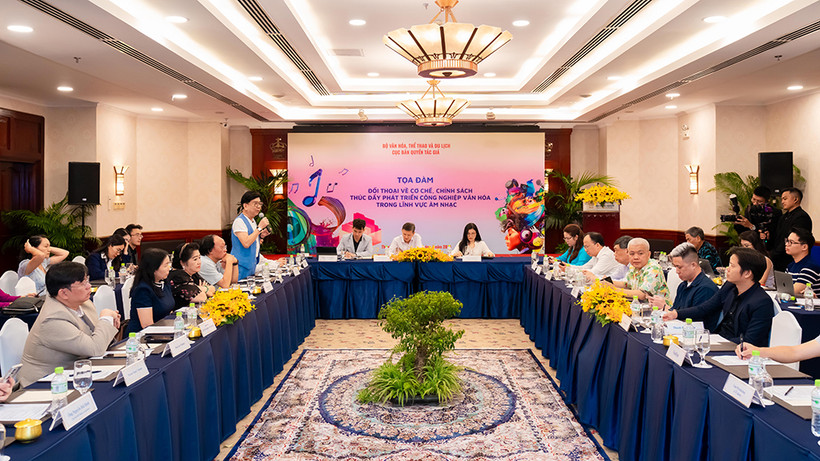 Tọa đàm "Đối thoại về các cơ chế, chính sách thúc đẩy phát triển công nghiệp văn hóa trong lĩnh vực âm nhạc". (Ảnh: BTC)