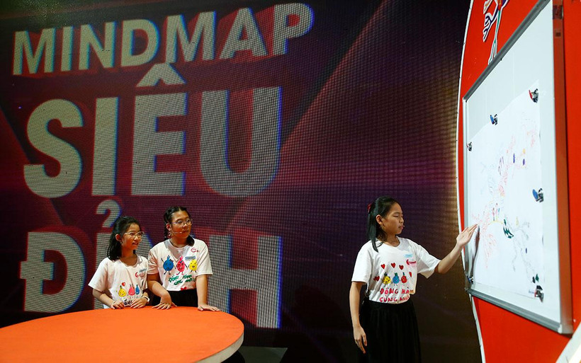 Thí sinh dự thi Cuộc thi Sơ đồ tư duy. (Ảnh: Ban Tổ chức cung cấp)