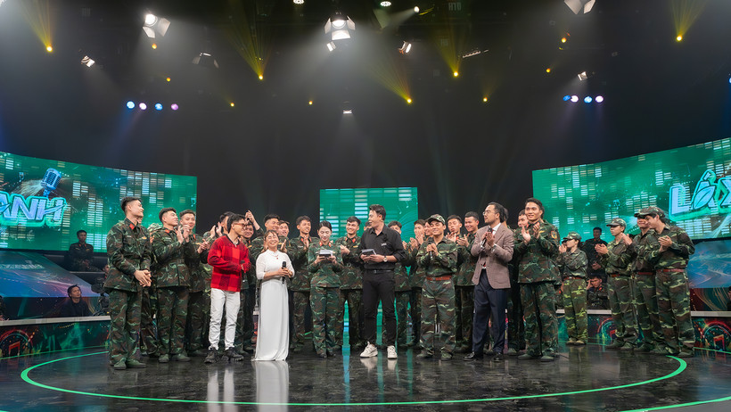 Chương trình tôn vinh và làm mới những ca khúc cách mạng. (Ảnh: Ban tổ chức)