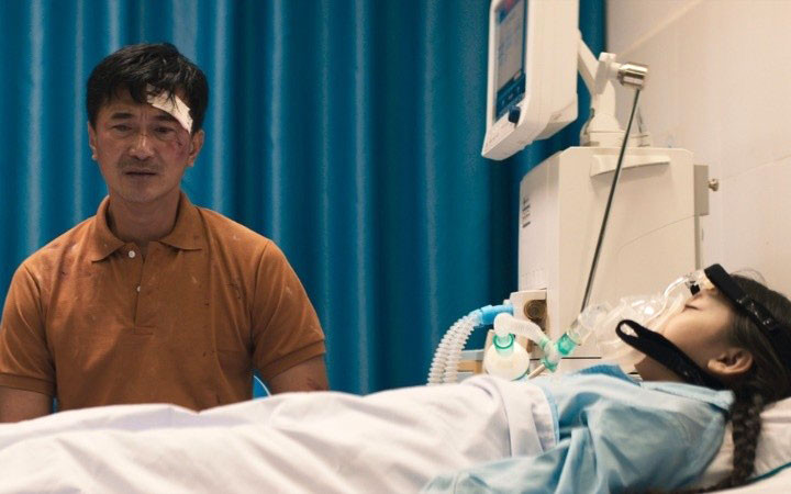 Cảnh trong phim "Lật mặt 6: Tấm vé định mệnh".
