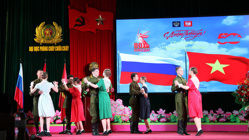 Một tiết mục văn nghệ trong chương trình. (Ảnh: Ban tổ chức)