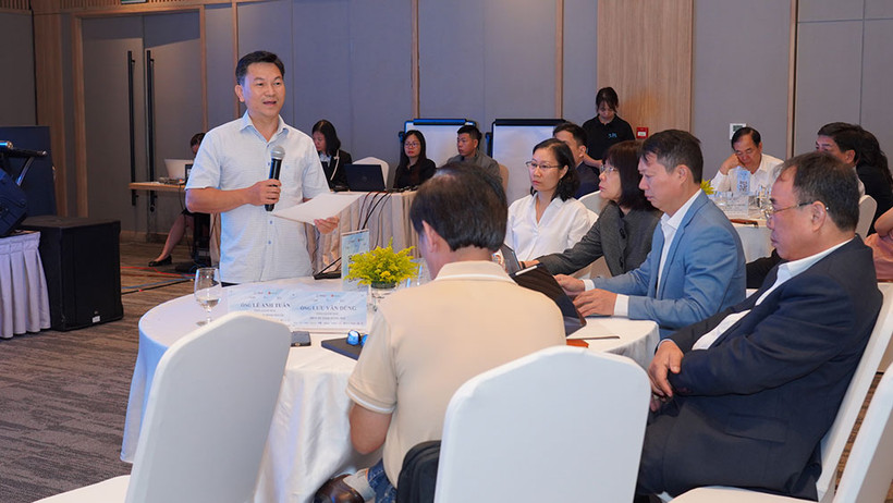 Đại biểu chia sẻ kinh nghiệm trong quá trình thực hiện dự án. (Ảnh: Ban tổ chức)