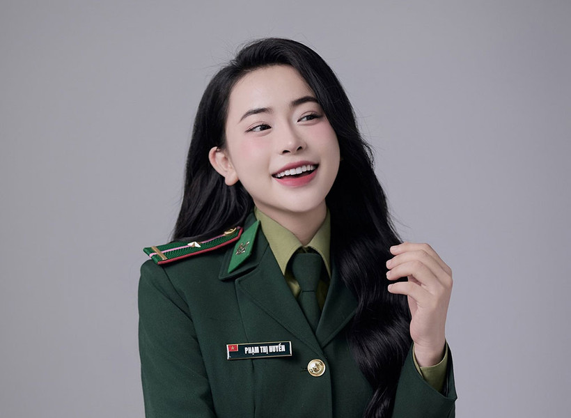 Thiếu úy, ca sĩ Phạm Kiều Huyền: Mỗi lần đến biên cương, lòng tôi như thắt lại…