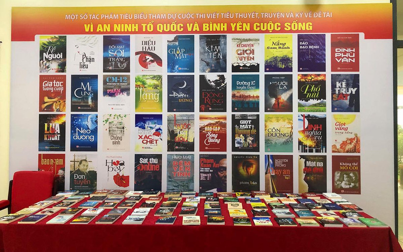 Các tác phẩm văn học về đề tài “Vì an ninh Tổ quốc và bình yên cuộc sống”.