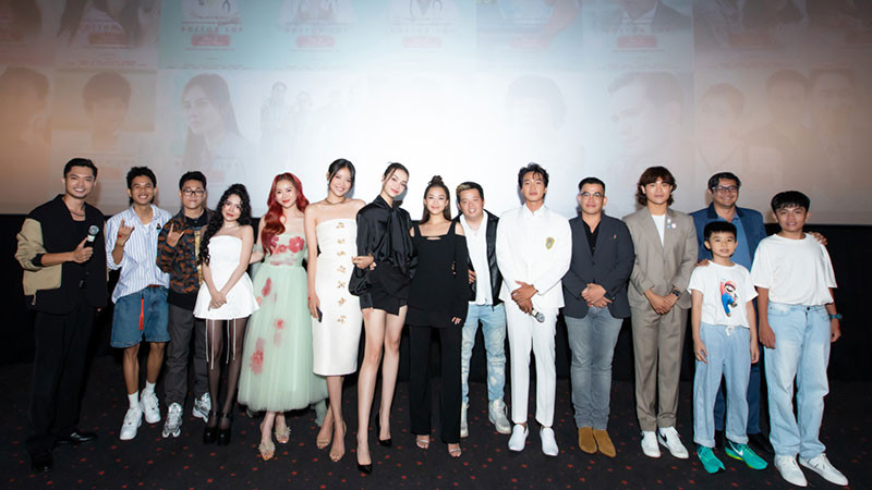 Đoàn làm phim ra mắt khán giả. (Ảnh: BHD cung cấp)