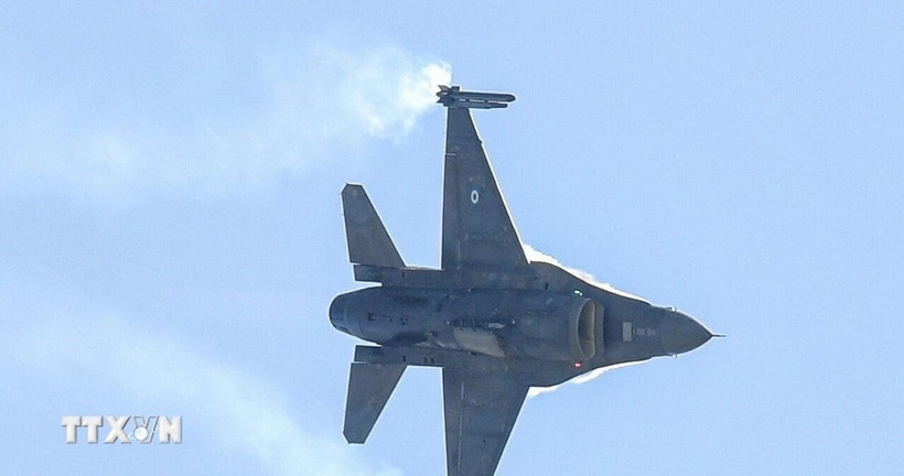 Máy bay chiến đấu F-16. (Ảnh: PAP/TTXVN)