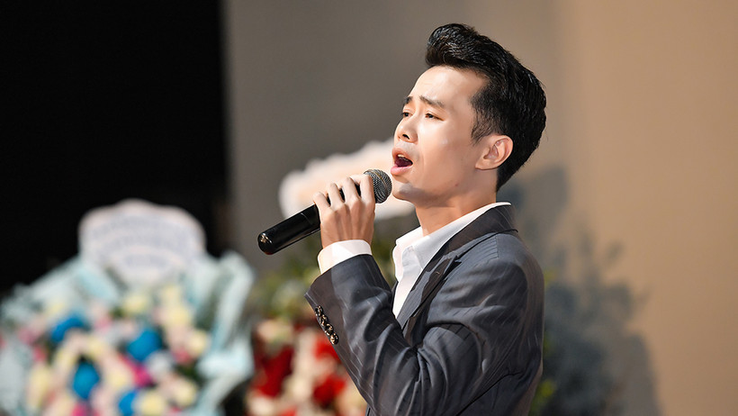 Ca sĩ trẻ Lê Vĩnh Toàn. (Ảnh: BÌNH QUÁCH)