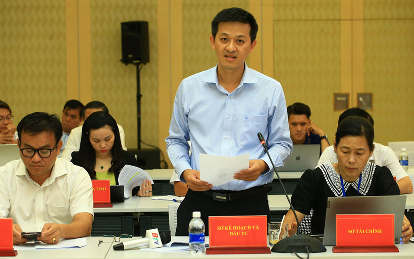 Phó Giám đốc Sở Kế hoạch và Đầu tư tỉnh Bình Dương Lai Xuân Đạt thông tin đến báo chí.