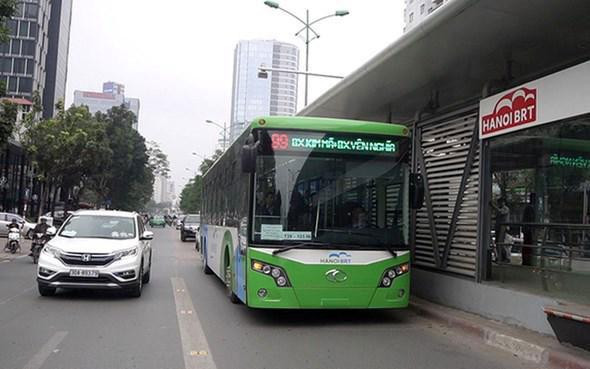 Hà Nội thí điểm khách đi BRT được sử dụng xe máy điện miễn phí
