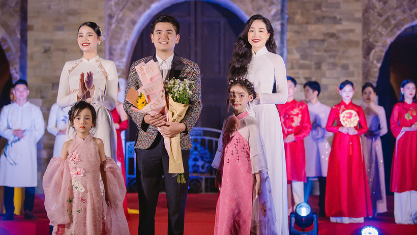 Bộ sưu tập của nhà thiết kế Nguyễn Minh Long được trình diễn tại Ngày hội Di sản văn hóa Việt Nam. (Ảnh: Nhân vật cung cấp)