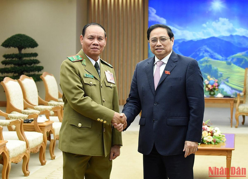 Thủ tướng Phạm Minh Chính tiếp Đại tướng Vilay Lakhamphong, Ủy viên Bộ Chính trị, Phó Thủ tướng, Bộ trưởng Công an Lào. (Ảnh: Trần Hải)