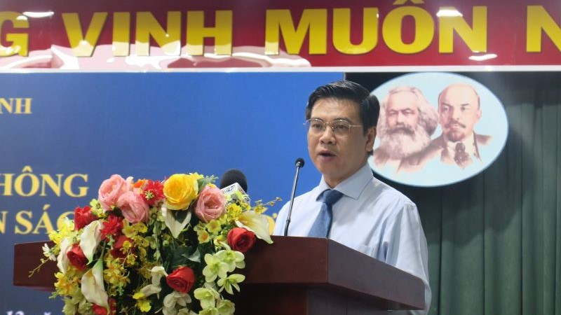 Phó Chủ tịch Ủy ban nhân dân Thành phố Hồ Chí Minh Nguyễn Văn Dũng phát biểu tại hội nghị.