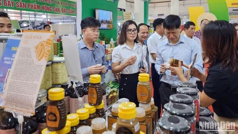 Liên kết vùng không chỉ giúp doanh nghiệp, hợp tác xã nắm bắt thị trường mà còn đưa sản phẩm thế mạnh địa phương tới hệ thống phân phối.