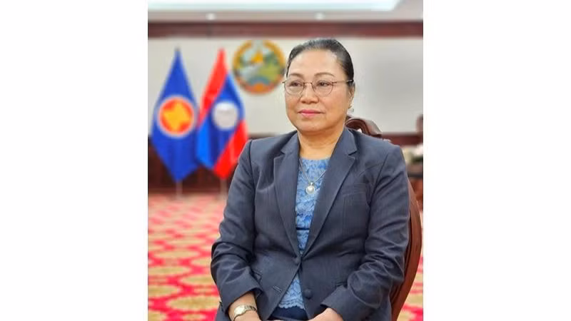 Đại sứ Lào tại Việt Nam Khamphao Ernthavanh.