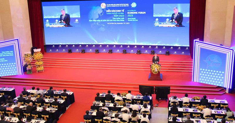 Quang cảnh diễn đàn (ảnh: Thế Anh)