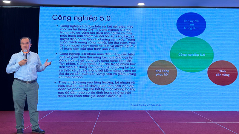 PGS,TS Thoại Nam (Trường đại học Bách Khoa Thành phố Hồ Chí Minh) trình bày tham luận tại hội thảo.