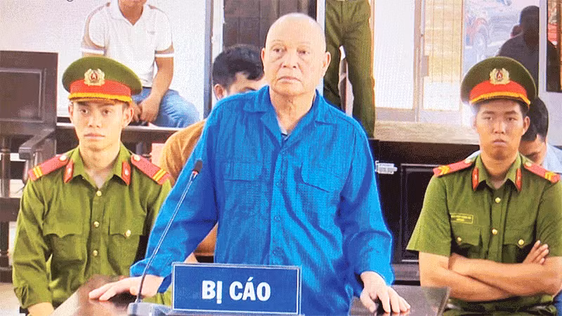 Bị cáo Y Pŏ Mlô bị tuyên phạt 7 năm 6 tháng tù giam về tội “Phá hoại chính sách đoàn kết”.