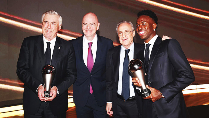 Vinicius cùng Carlo Ancelotti được vinh danh tại giải The Best.