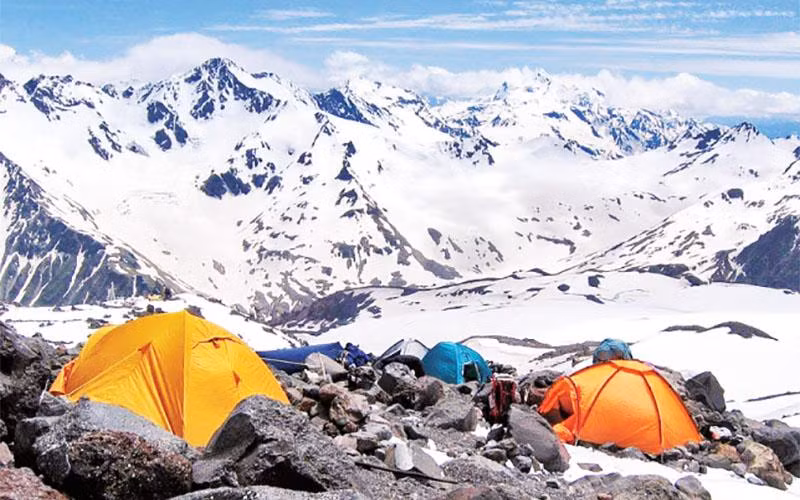 Phong cảnh hùng vĩ của Elbrus.