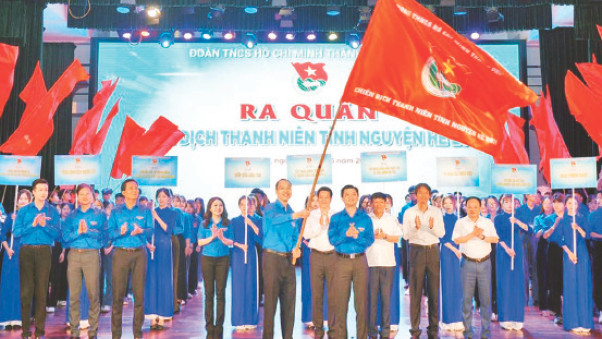 Lễ ra quân chiến dịch thanh niên tình nguyện hè 2024 của sinh viên Thủ đô. (Ảnh Minh Đức)