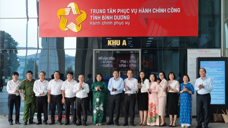 Trung tâm Phục vụ hành chính công một cấp tỉnh Bình Dương. 