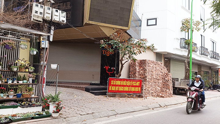 Nhiều cơ sở kinh doanh dịch vụ karaoke đã phải đóng cửa trong thời gian qua.