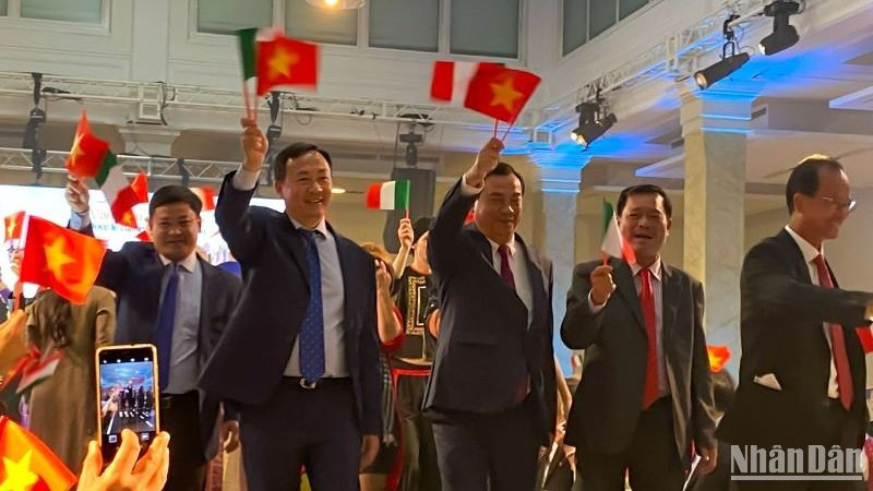 Với đường bay thẳng giữa Hà Nội và Milan, các hoạt động giao lưu văn hóa, du lịch và kinh tế sẽ có động lực to lớn để phát triển trong tương lai.