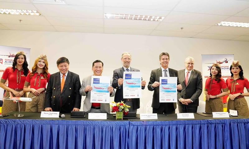 Hãng hàng không Vietjet và Tập đoàn chế tạo máy bay Airbus ký thỏa thuận nguyên tắc mua bán 20 máy bay thân rộng thế hệ mới A330neo. 