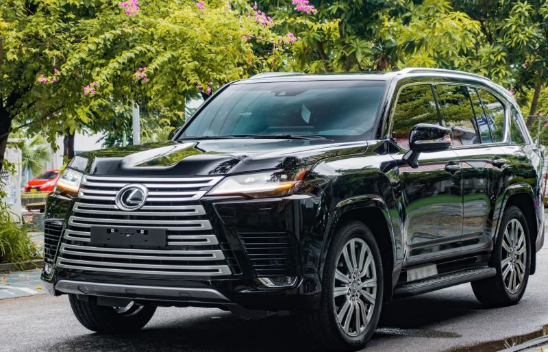 Có 395 xe Lexus LX 600 (sản xuất từ ngày 2/8/2021 đến 25/12/2023) được triệu hồi để cập nhật phần mềm điều khiển hộp số tự động.